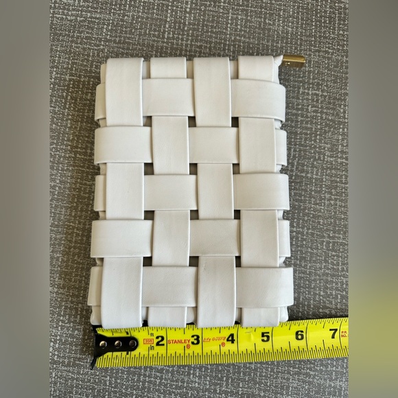 Remi and Reid LINDY WOVEN CELLPHONE OFF-WHITE (straps not included) crossbody - Picture 12 of 13